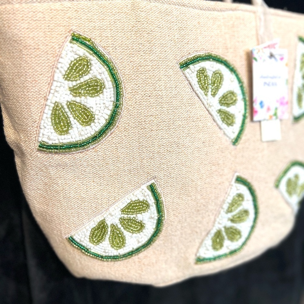 ๐โ๐ฉ Viral Made in India, Handcrafted Beaded Lime Tote- NWT๐โ๐ฉ - Picture 10 of 11